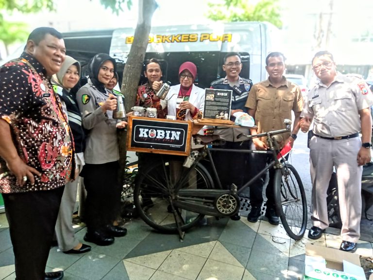 Peduli kesehatan Ojol, Rumkit Bhayangkara gelar layanan gratis bareng KOBIN jelang HUT Bhayangkara ke-79